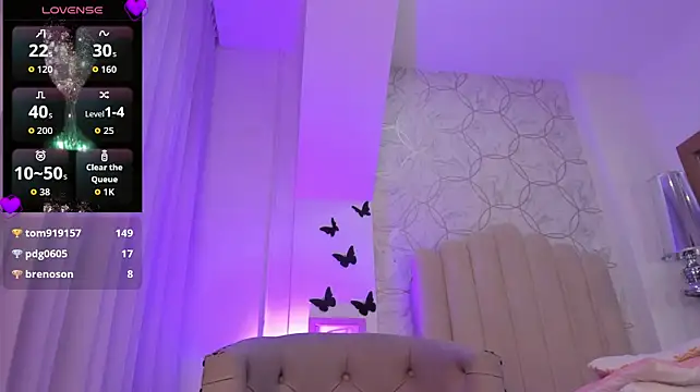 Foxy200__ - naked ass