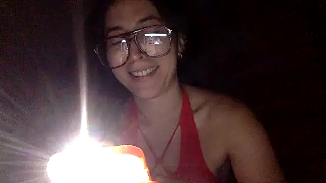LatinDoll8 - That body needs to be naked