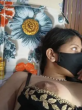 CHOCO-DELIGHT - Show nipples