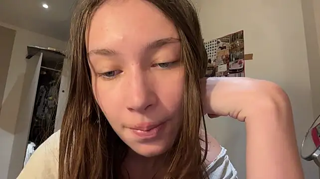 MarkettaChant - pinch my boobs under bra