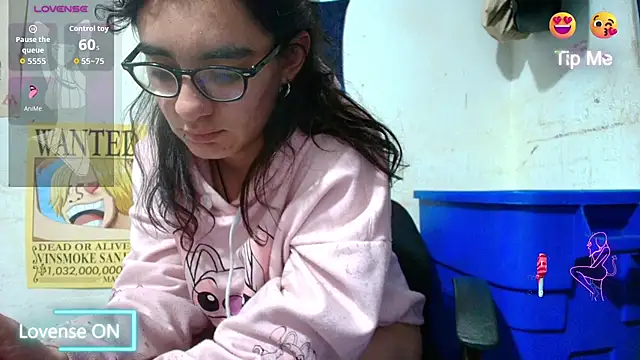 Ellaa_honey - spanks boobs x5