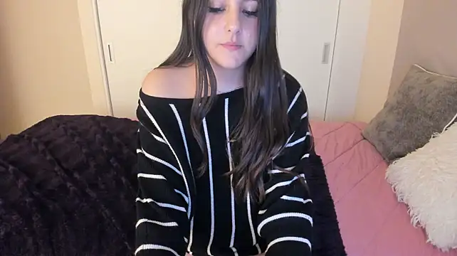 Niki_wiesse - rub and fingering pussy