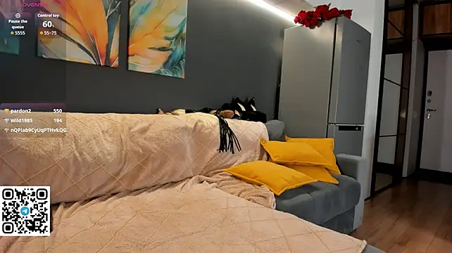 Danger_Bella - Ride on pillow like is your dick