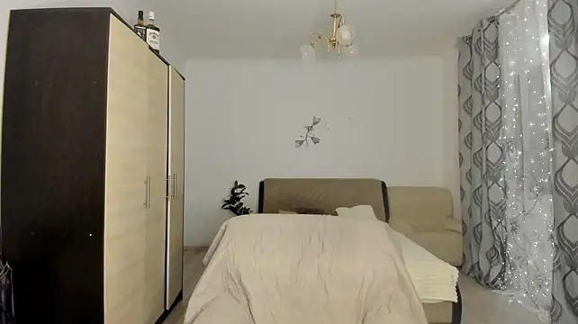 PlayfulDaisy - 😈 Oil ass and twerk🥵