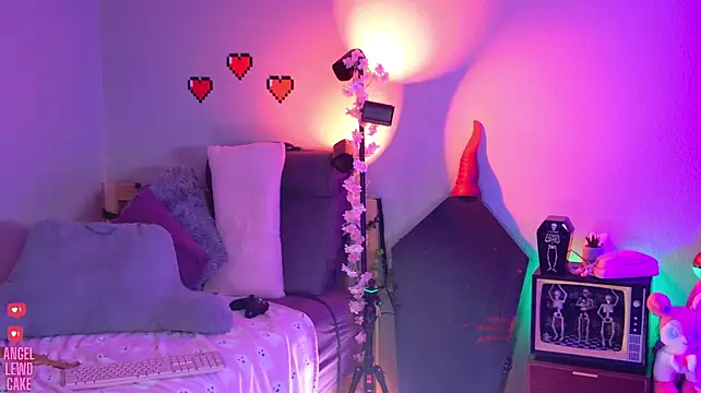 Angel-Lewd-Cake - Vibe dildo ctrl🩷Play a game of Fortnite