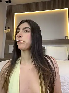 Evelyn_hills
