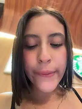 Juanita-Diaz - THREE FINGERS UNDER THE TABLE + CREAM 🥵