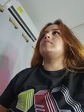 Foxylisaflores - my naked ass in a close-up shot