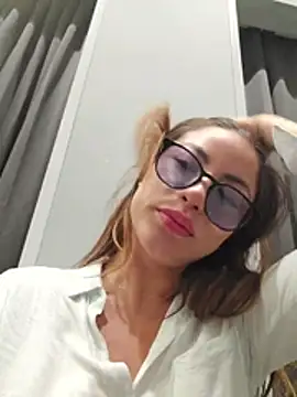 Karen_San_Miguel - Play nipples in public + hot video🥵