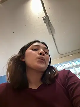 Sisylucky - Muestra el coño cerquita