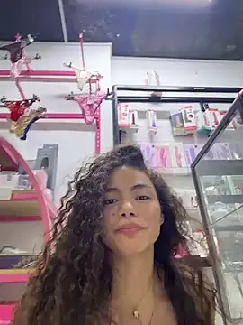 Ariferrero - completely naked in the store