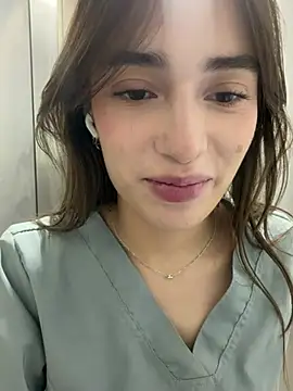 Sweet_Milaa1 - FULL NAKED IN THE BATHROOM//SHHH