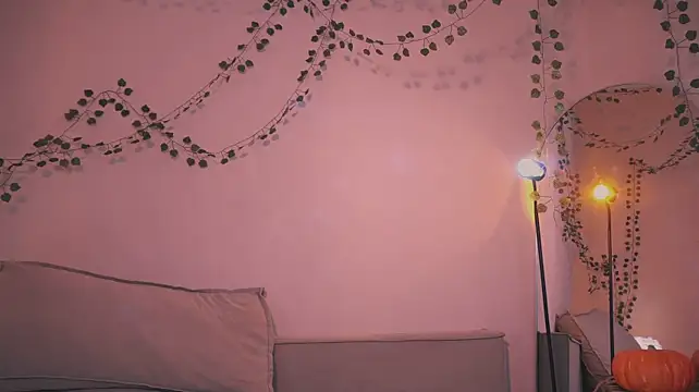 OnlyJett - spanks in doggy