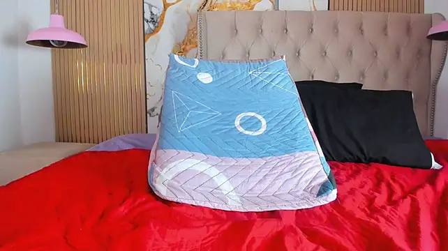 Selenaflamemj - Panty aside rub clit in missionary 🔥