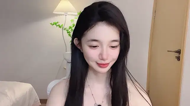 Annie-3 - 泡泡抹香肩 涂美胸 小粉控制3min