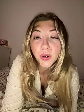 LillySpark201 - Get Me Naked!😈