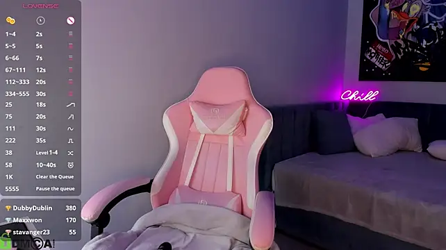 Jennifer_Wadee - boobs massage