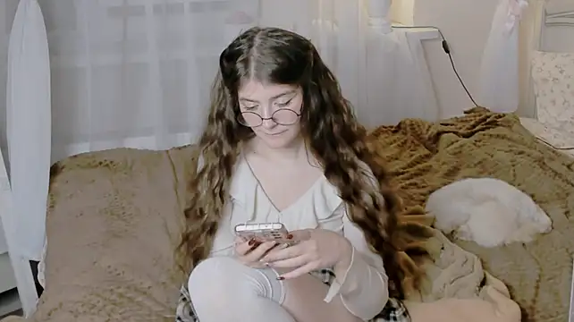 RuthMorse - MASTURBATION in panties with zoom