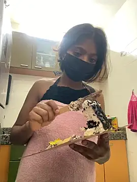 Mini-cutie - Kitchen in nude dance