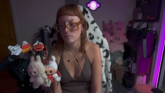 SpaceCowWhore - GET MY TOP OFF FOR REST OF THE STREAM