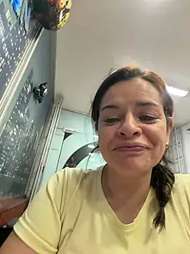 Sara-77 - I suck my friend’s tits 😈✨