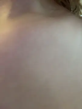 Isabella-gaviria - FUCK ME DOGGY STYLE UNDER THE TABLE😈🥵