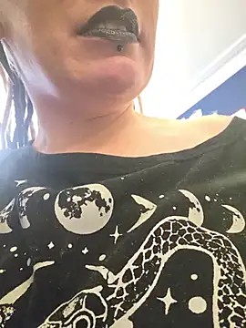 PinkTheHawk - Dildo pussy in public