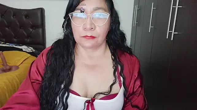 Grace_mature_milf - finger in pussy