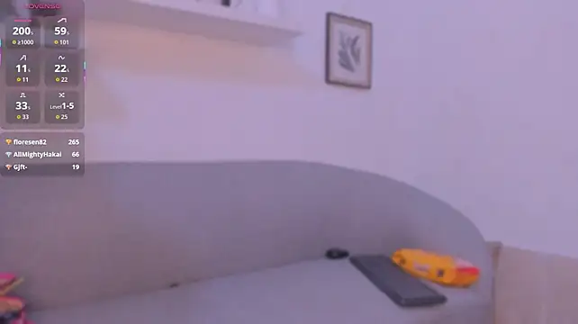 Seraphine_arabic - doggy spanks my ass