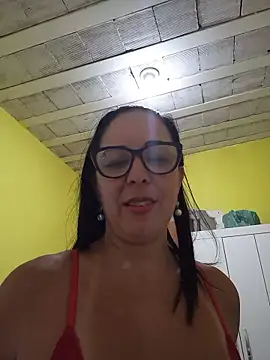 Regina475 - De 4 sentando no Dildo