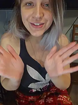 ScarletsWeb - SQUIRT highest tipper gets :gift: