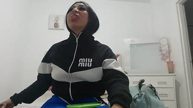 JessikaHoot - rub clit:tongue::tongue::fire::fire: