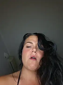 Xladycharme - Plug anal en levrette salope
