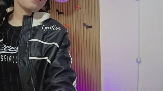 MAHYRA_TAY - spit tits 🍒