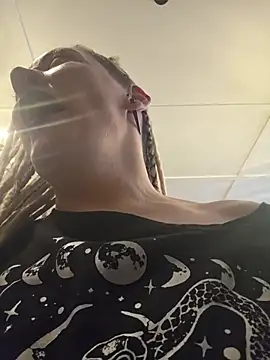 PinkTheHawk - Dildo pussy in public