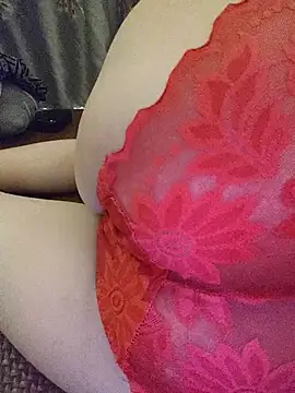 Hara_lusia83 - The girl is sexy, big, and seductive.