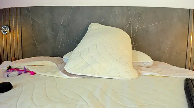 Mia_babee_ - ATM SO DELICIOUS 💋🍆🤤