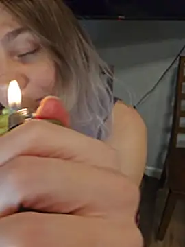 ScarletsWeb - SQUIRT highest tipper gets :gift: