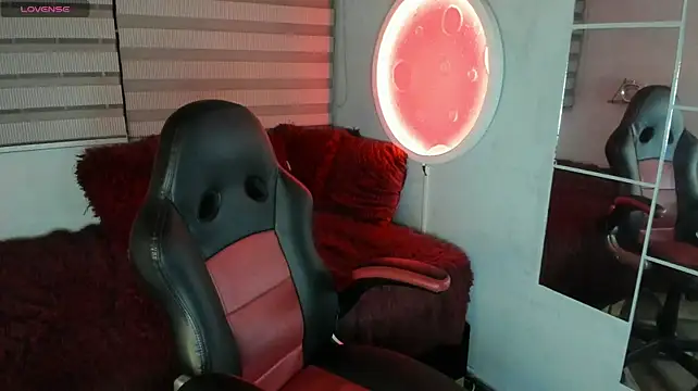 Sophiacooper17 - spank ass x4