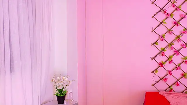 LunaVelvet33 - all naked and show dance