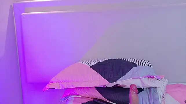 NaomiKlarc - Fuck me Doggystyle