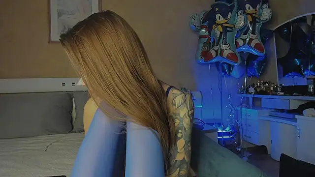 Diamond_D_ - nked close up