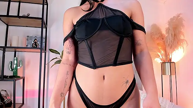 MartinnaGreco - Well-oiled ass🔥