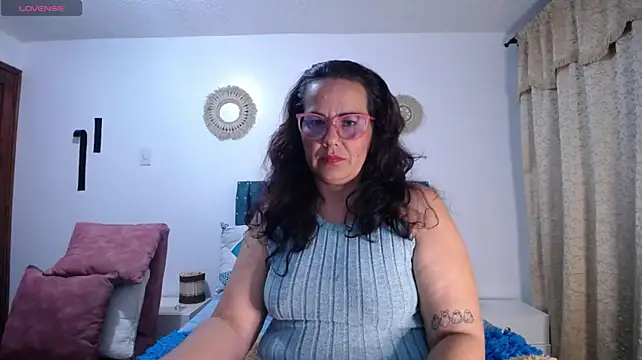 Sofiamature01 - squirt