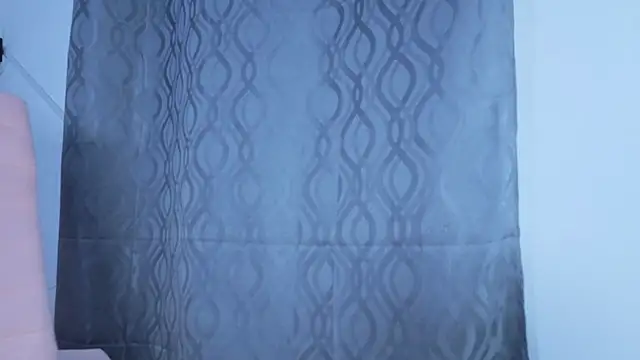 Gabycutee - To open the door to my room and touch my