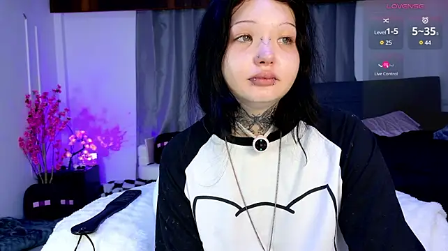 Lein_Bone - dildo play