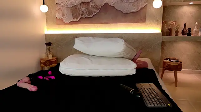 Liah_cleir - 🔥Oil my boobs and play with nipples