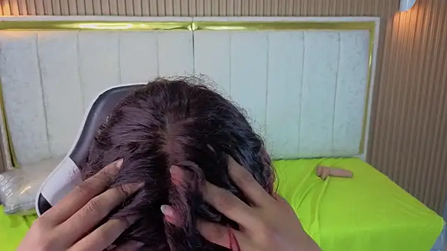 Marian_Tx - 🏅Fucking a pussy with a dildo