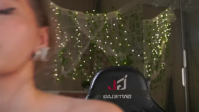 EditaBails - Rip off my shorts slowly