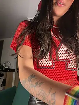 TinyLuna - Show tits